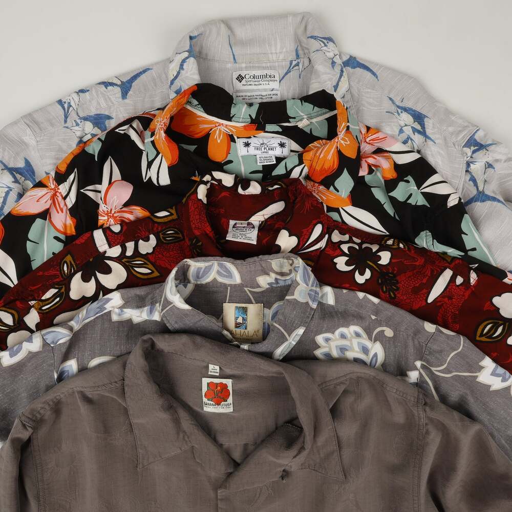 Mixed Lot of 5 Mens L Short Sleeve Shirt Hawaiian Tropical Fishing Floral Loop